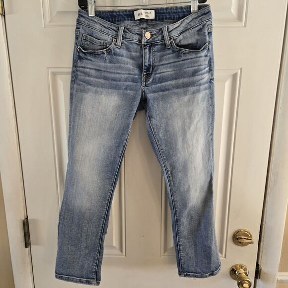 BKE Stella Slim Fit Low Rise Capri Buckle Jeans Women Size 28 Distressed Stretch - Picture 1 of 8